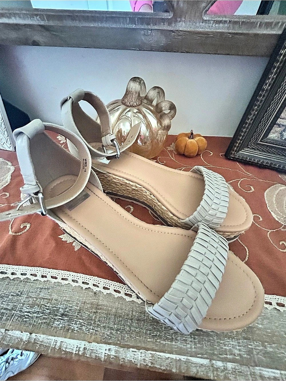 dolce vita Strappy Espadrille Wedge Sandals in Beige Like New